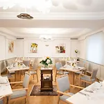Hotel-restaurant Gollner Hotell Lebring