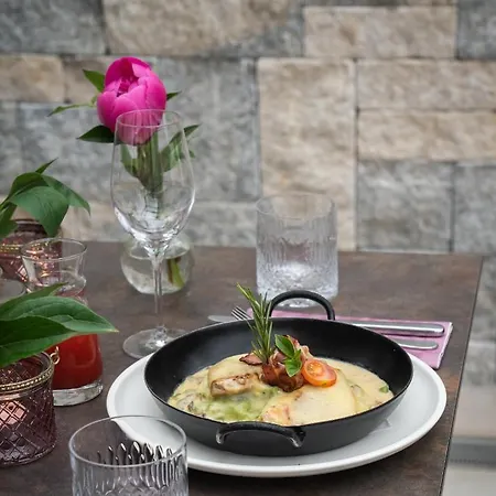Hotel-restaurant Gollner ホテル 3*